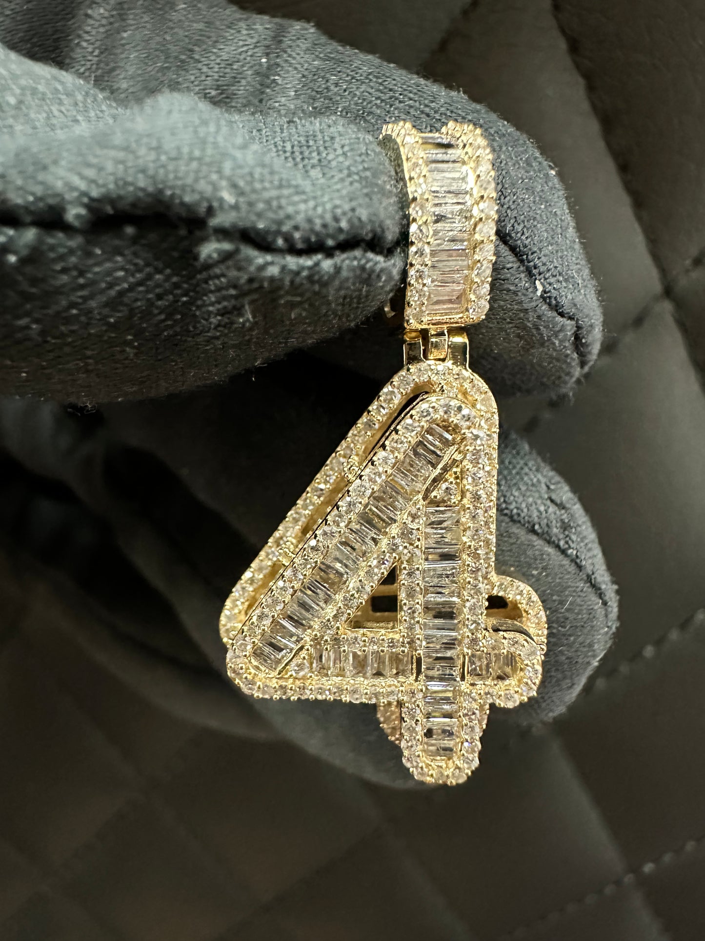 Diamond numeral pendant MGI-P2-P4