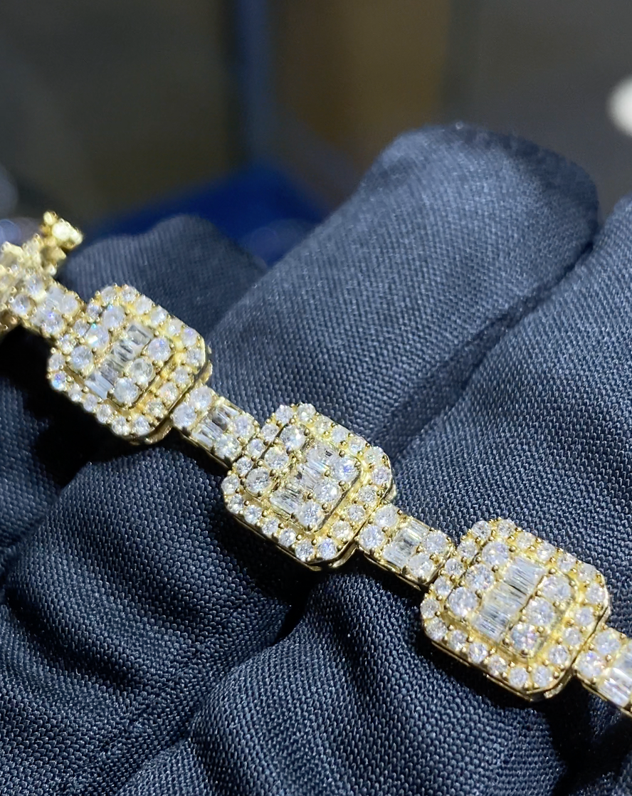 Gold Diamond Bracelet MGI-BSJ21014BS7