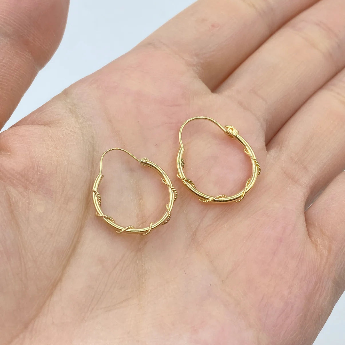 14K Yellow Gold Twist Rope Hoop Earrings 19mm